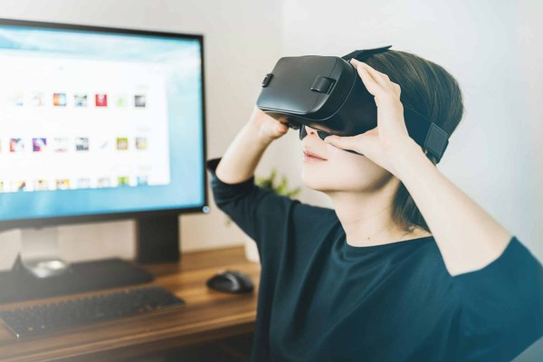 How Can UK HR Firms Use Virtual Reality for Immersive Job Training Sessions?